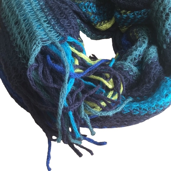 3 For $15 (NWT) Made of Me Women's Multi-Colored Oblong Oversized Scarf OS - Picture 5 of 6